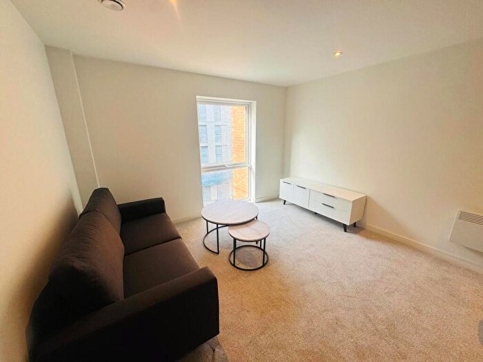 2 Bedroom Flat To Rent In Ordsall Lane, Salford, Greater Manchester, M5