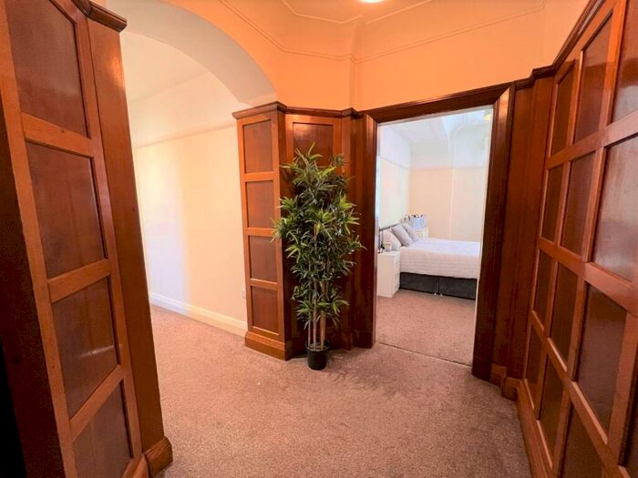 2 Bedroom Apartment To Rent In Lord Street, Southport, Merseyside, PR8