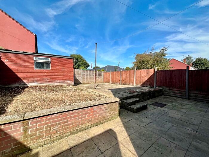3 Bedroom End Of Terrace House For Sale In Badminton Road, Matson, Gloucester, GL4