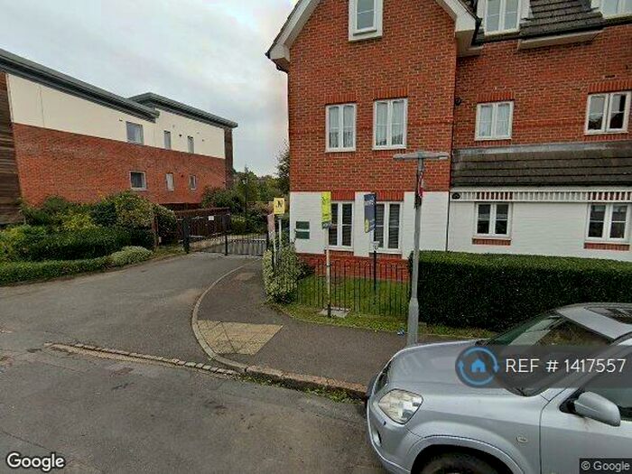 1 Bedroom Flat To Rent In Tavistock Mews, High Wycombe, HP12