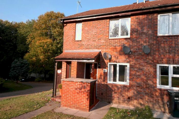 1 Bedroom Flat For Sale In Linden Road, Maidstone, ME17