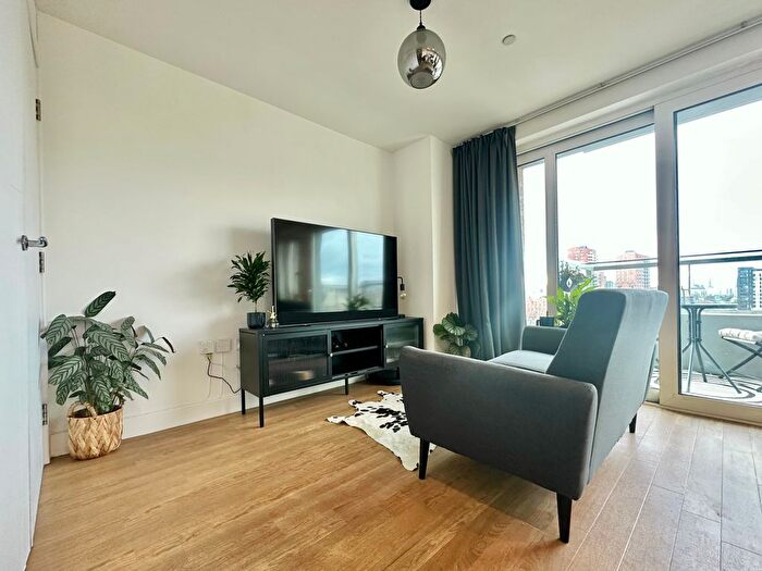 Studio To Rent In Jefferson Plaza, London, E3