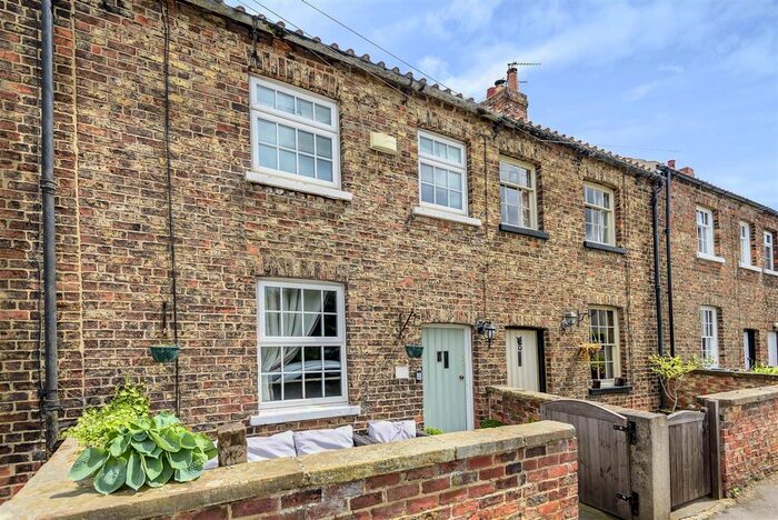 3 Bedroom Terraced House For Sale In Station Road, Whixley, York, YO26