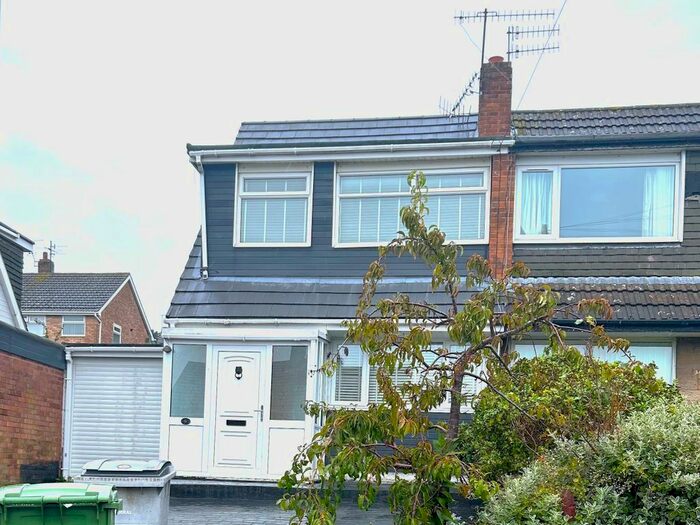 3 Bedroom Semi-Detached House To Rent In Pleasington Close, Prenton, Birkenhead, CH43