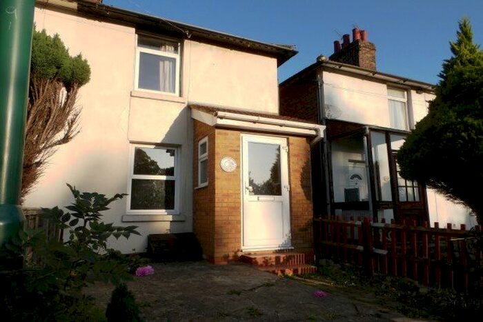 2 Bedroom End Of Terrace House To Rent In Loose Road, Maidstone, ME15