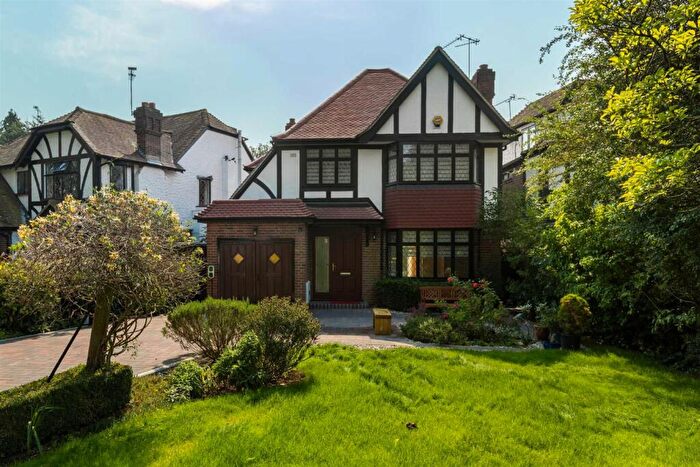 5 Bedroom Detached House To Rent In Canons Drive, Edgware, HA8