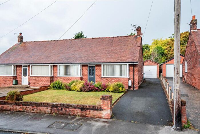 3 Bedroom Semi-Detached Bungalow For Sale In Avalon Drive, Freckleton, Preston, PR4