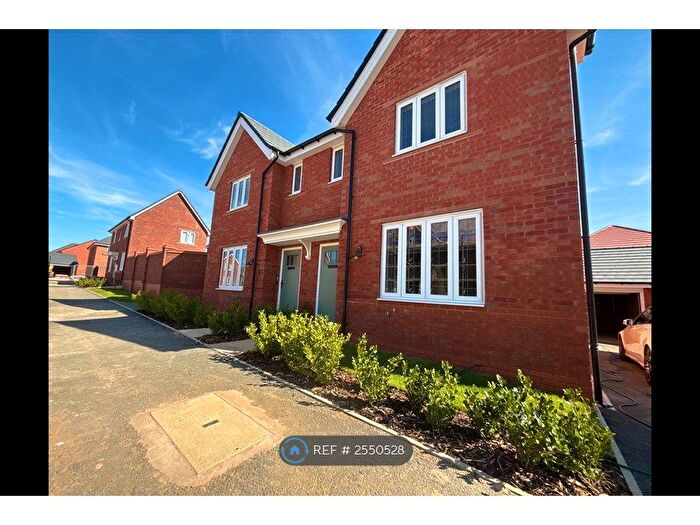 3 Bedroom Semi-Detached House To Rent In Weston Rise, Oadby, Leicester, LE2