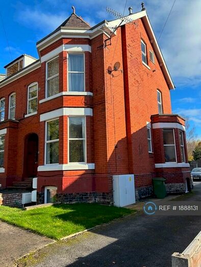 2 Bedroom Maisonette To Rent In Melrose Avenue, Manchester, M33