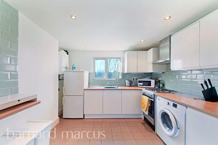 1 Bedroom Flat To Rent In Health Road, Croydon, CR0