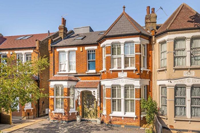 6 Bedroom House For Sale In Redbourne Avenue, Finchley, N3