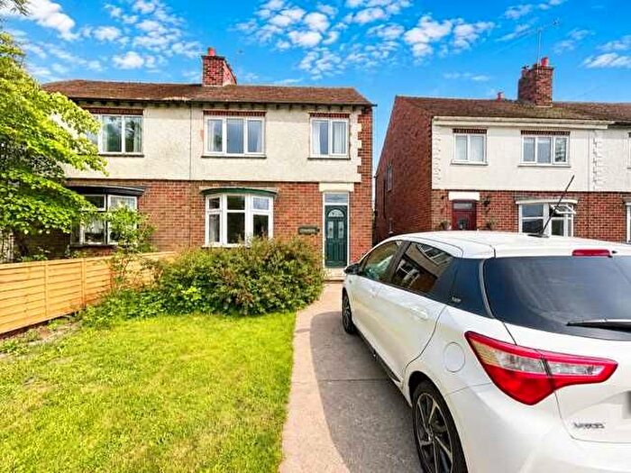 3 Bedroom Semi-Detached House To Rent In Alfreton Road, Alfreton, DE55