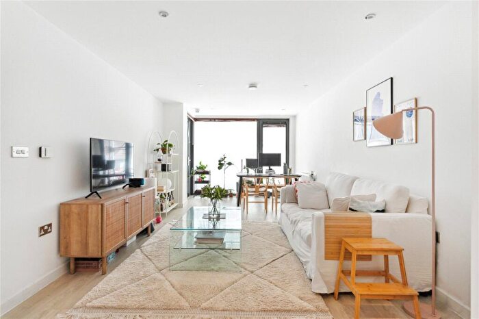 1 Bedroom Apartment To Rent In Lapwing Heights, Waterside Way, London, N17