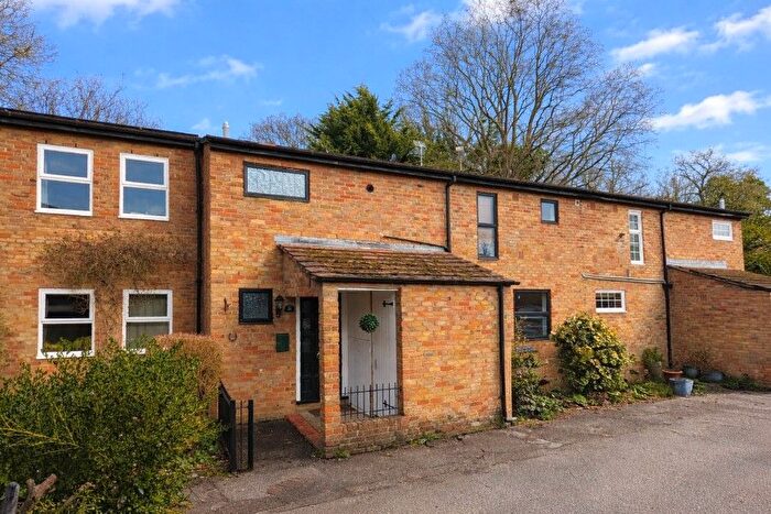 4 Bedroom Terraced House To Rent In Knaphill, Woking, Surrey, GU21