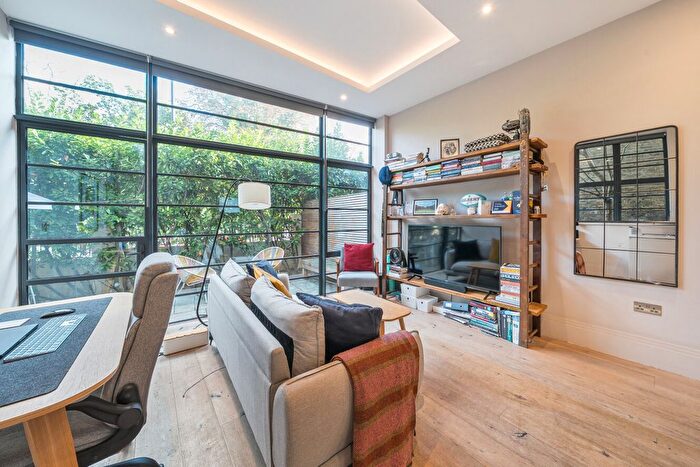 1 Bedroom Flat For Sale In Romeyn Road, Streatham, London, SW16