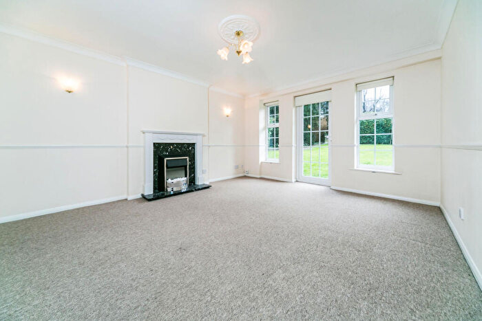 2 Bedroom Flat To Rent In Armadale Court, Westcote Road, Westcote Road, RG30