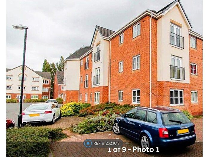 2 Bedroom Flat To Rent In The Avenue, Wednesbury, WS10