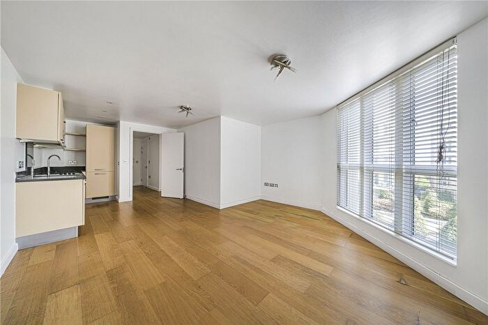 2 Bedroom Flat For Sale In Water Gardens Square, London, SE16