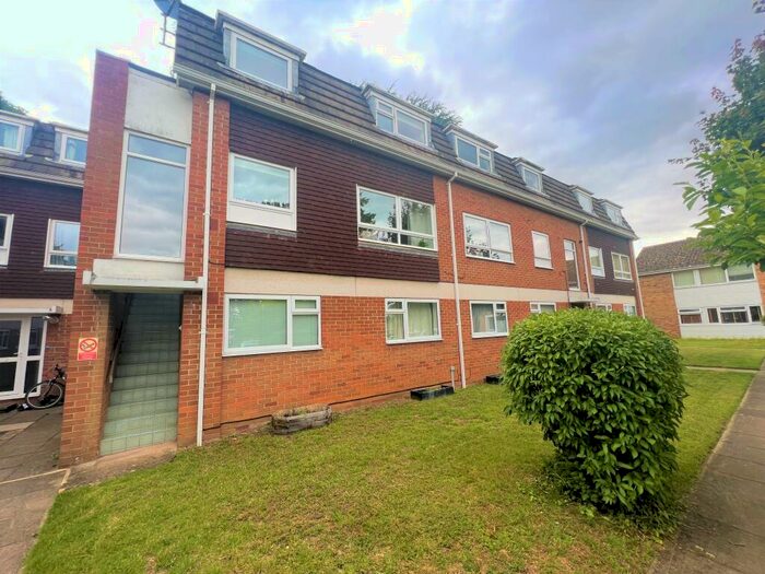 2 Bedroom Maisonette To Rent In Shelley Close, Abingdon, OX14