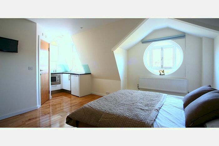 Studio To Rent In Marchmont Street, London, WC1N
