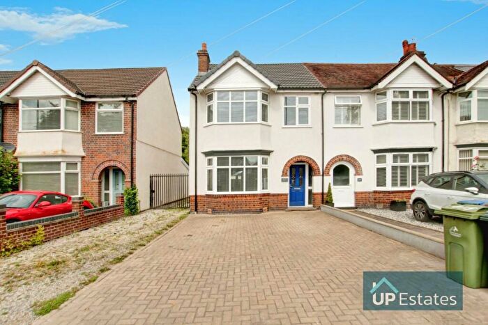 3 Bedroom End Of Terrace House For Sale In Binley Road, Binley, Coventry, CV3