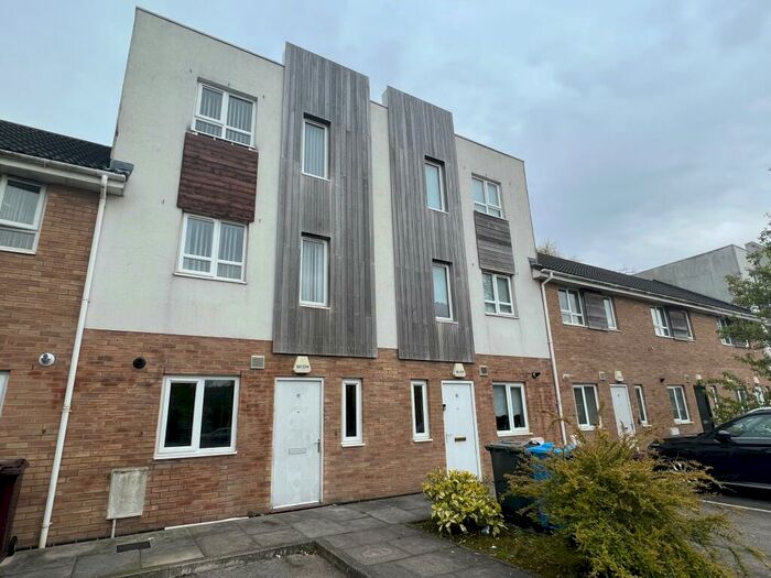 3 Bedroom Town House To Rent In Hawthorne Drive, Kirkby, Liverpool, L33