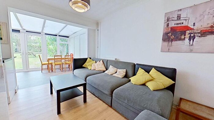 4 Bedroom Terraced House To Rent In Guildford Park Avenue, Guildford, Surrey, GU2