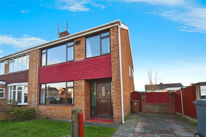 3 Bedroom Semi Detached House For Sale In Stretton Close, Prenton, CH43