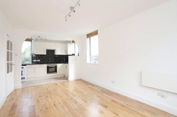 2 Bedroom Apartment To Rent In Boundary Road, St John's Wood, London, NW8