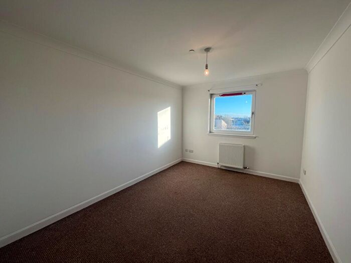 2 Bedroom Flat To Rent In Dean Street, KA3