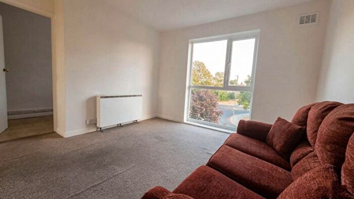 1 Bedroom Flat To Rent In Church Lane, Tooting, SW17