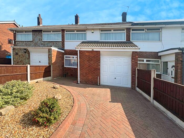 3 Bedroom Mews To Rent In Borough Avenue, Radcliffe, Manchester, M26