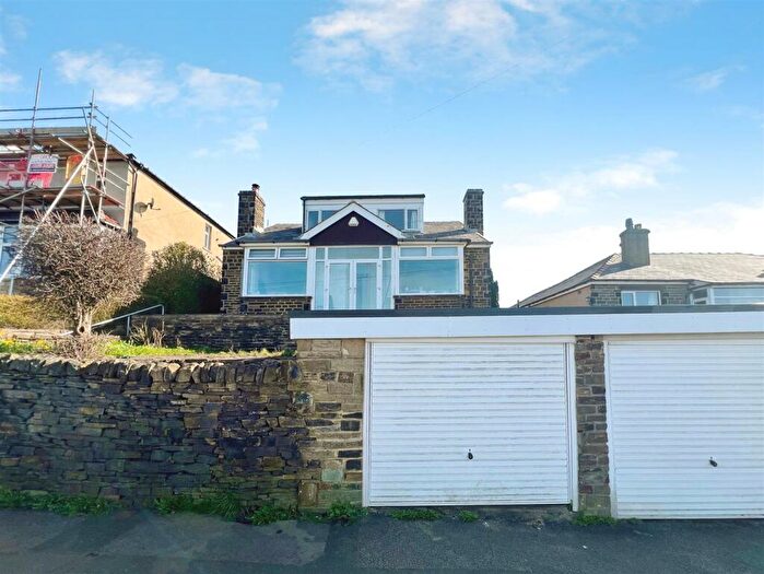 4 Bedroom Detached Bungalow For Sale In Gaisby Lane, Shipley, BD18