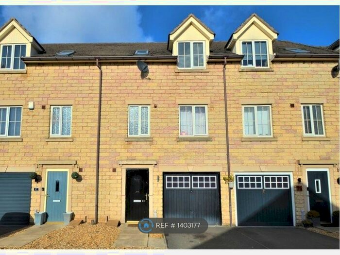 3 Bedroom Terraced House To Rent In Elm Close, Rossington, Doncaster, DN11
