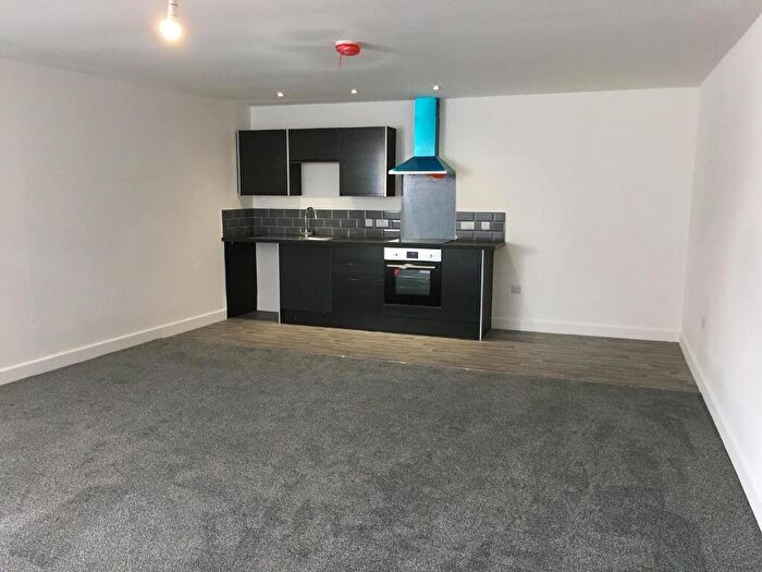 1 Bedroom Flat To Rent In High Street, Burton-On-Trent, Staffordshire, DE14