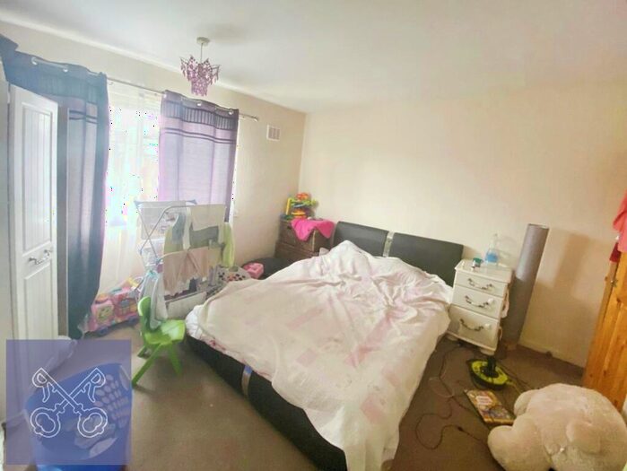 3 Bedroom Terraced House For Sale In Staveley Road, Hull, East