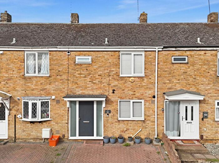 3 Bedroom Terraced House For Sale In Mistley Side, Basildon, SS16
