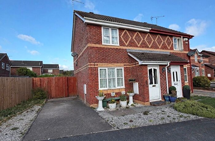 2 Bedroom Semi Detached House For Sale In Yr Helfa, Chirk, Wrexham, LL14