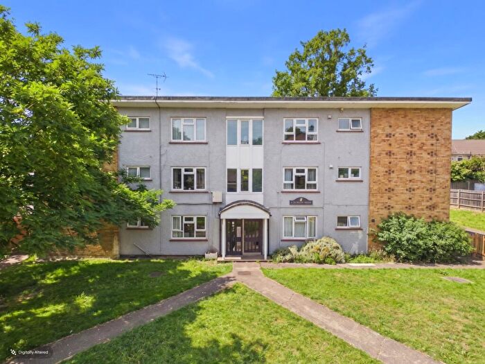2 Bedroom Flat For Sale In Helen House, John Street Rochester, ME1