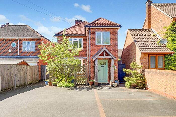 3 Bedroom Detached House For Sale In Morley Road, Oakwood, DE21