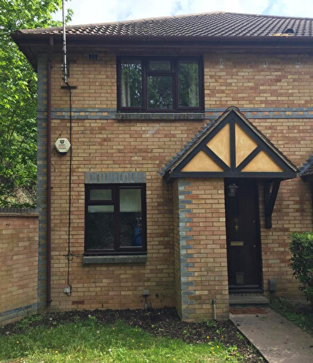 1 Bedroom End Of Terrace House To Rent In Cotts Wood Drive, Guildford, GU4