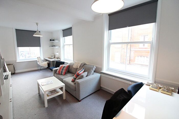 1 Bedroom Flat To Rent In Flat, Leather Lane, London, EC1N