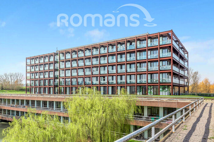 1 Bedroom Apartment To Rent In Lake Shore, BS13