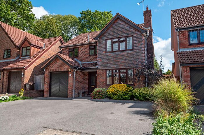 4 Bedroom Detached House For Sale In Loxwood Road, Lovedean, PO8