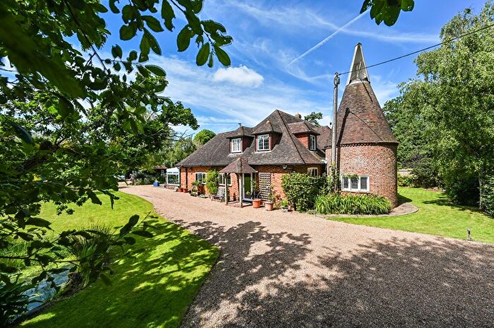 4 Bedroom Detached House For Sale In Smarden Road, Biddenden, TN27