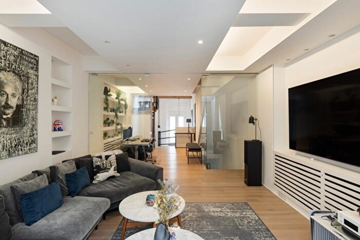 1 Bedroom Apartment To Rent In Cowper Street, EC2A