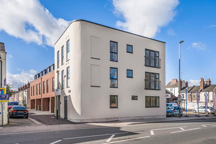 2 Bedroom Apartment For Sale In First Floor Apartment, Beckingsale Court, Normal Terrace, Cheltenham, GL5