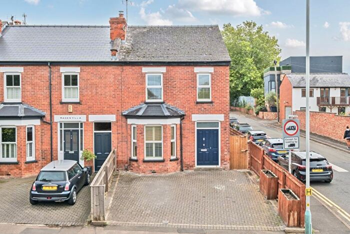 4 Bedroom End Of Terrace House To Rent In Hales Road Cheltenham, GL52