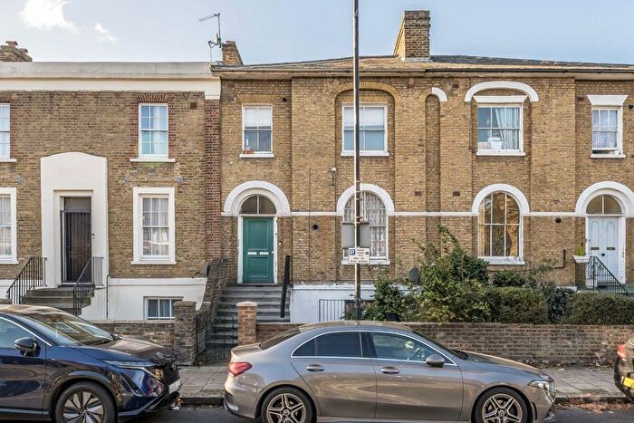 2 Bedroom Flat For Sale In Peckham Hill Street, Peckham, SE15