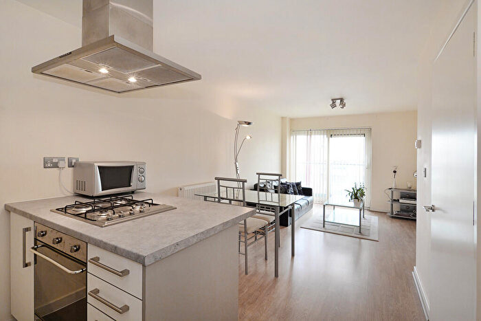 1 Bedroom Flat To Rent In Tequila Wharf, Commercial Road, E14